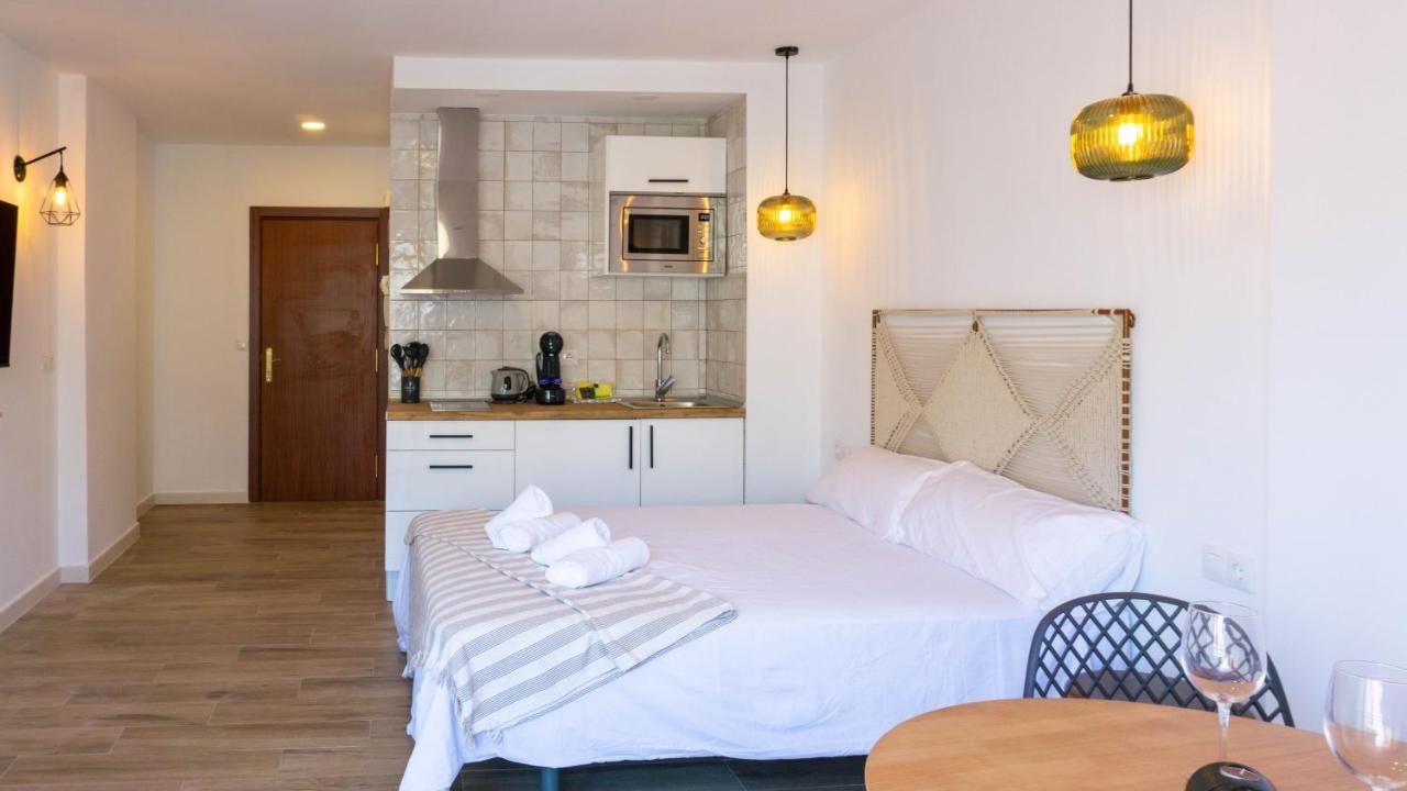 Apartment Carihuela Beach Malaga Torremolinos Extérieur photo